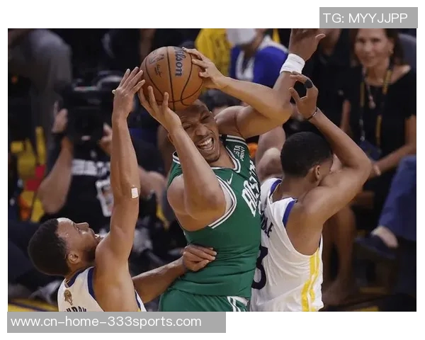 阿德巴约揭秘新进攻体系强调快速节奏与团队协作的重要性