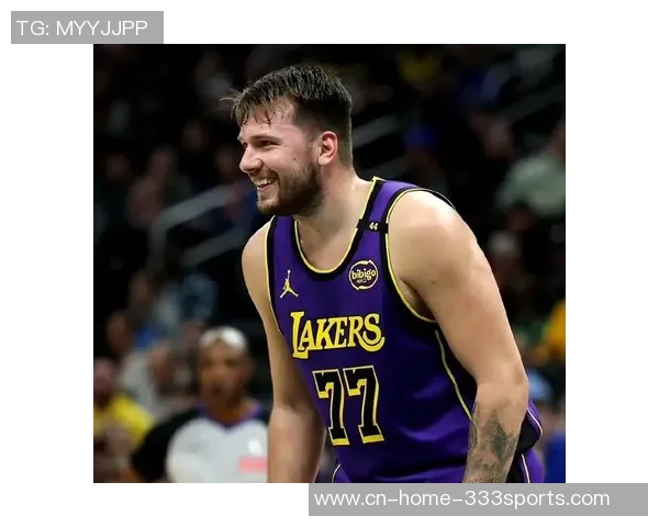 东契奇因左腿筋酸痛退赛雷迪克表示判断伤情尚需时日 东契奇因左腿筋酸痛退赛雷迪克表示判断伤情尚需时日