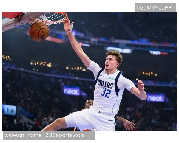 弗拉格手感欠佳全场14投仅中5三分球更是失准无一命中贡献12分7篮板